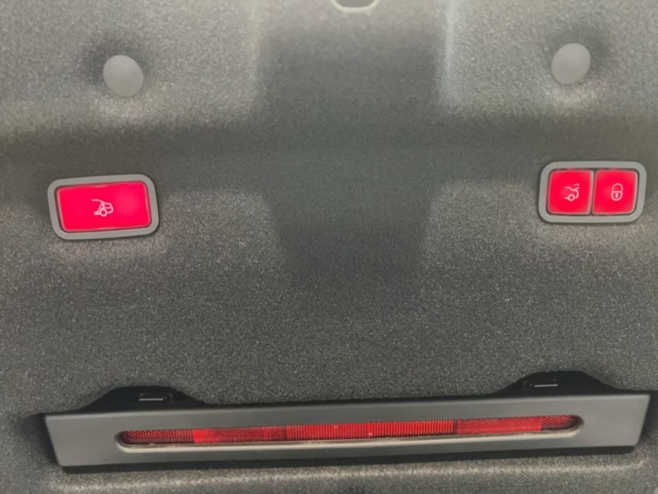 Mercedes-Benz SL 63 AMG 4MATIC - foto 14