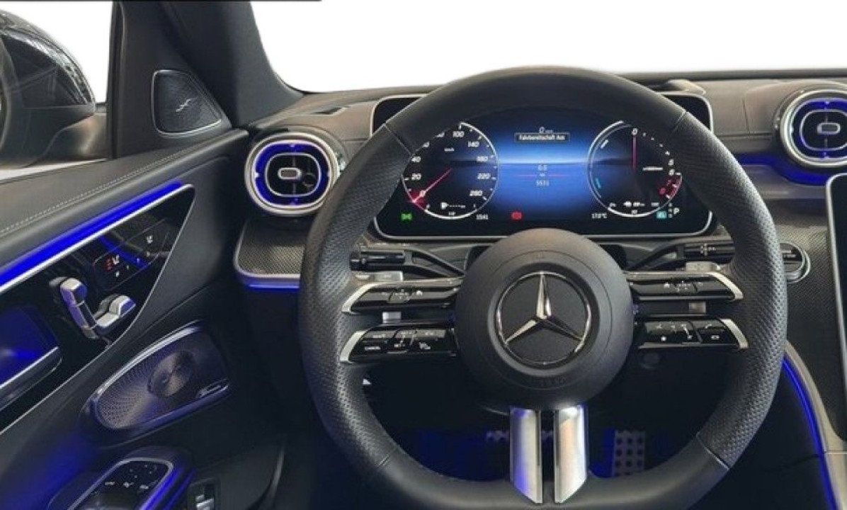 Mercedes-Benz C 300e - foto 10