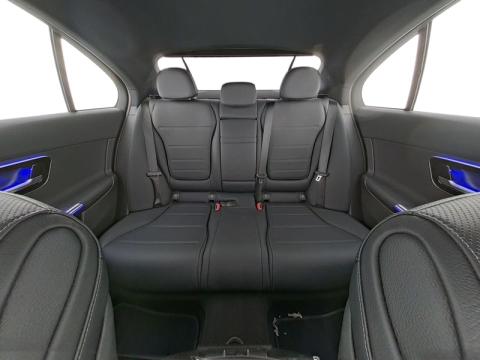 Mercedes-Benz C 300e 4MATIC - foto 11