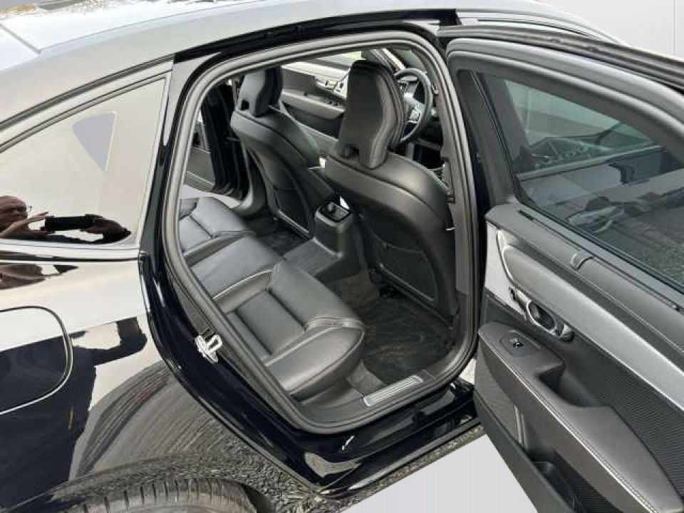 Volvo S90 Ultimate Dark T8 Recharge - foto 11