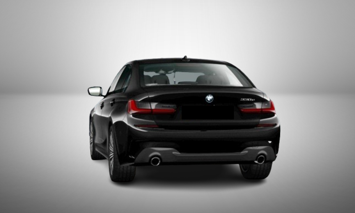 BMW Seria 3 BMW 330 e M Sport (2)