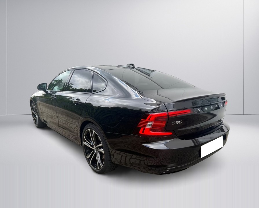 Volvo S90 T8 Recharge Plus Dark (4)