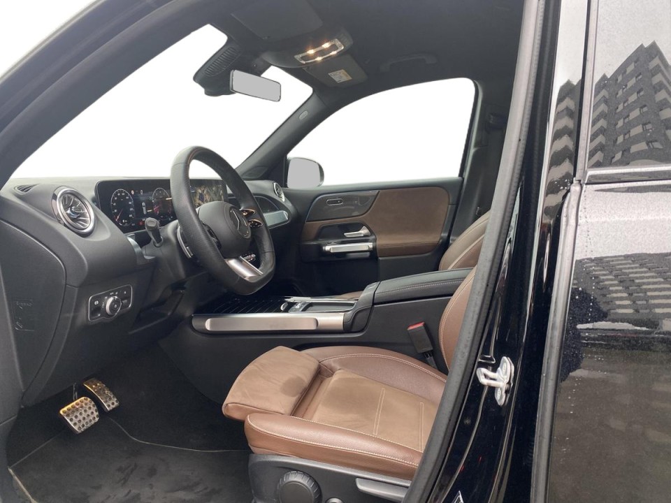 Mercedes-Benz GLB 220 4MATIC AMG Line - foto 10