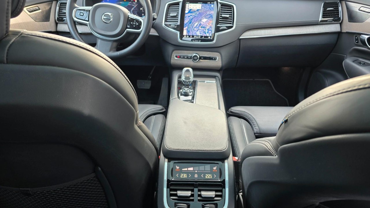 Volvo XC 90 B5 AWD Ultimate Dark - foto 16