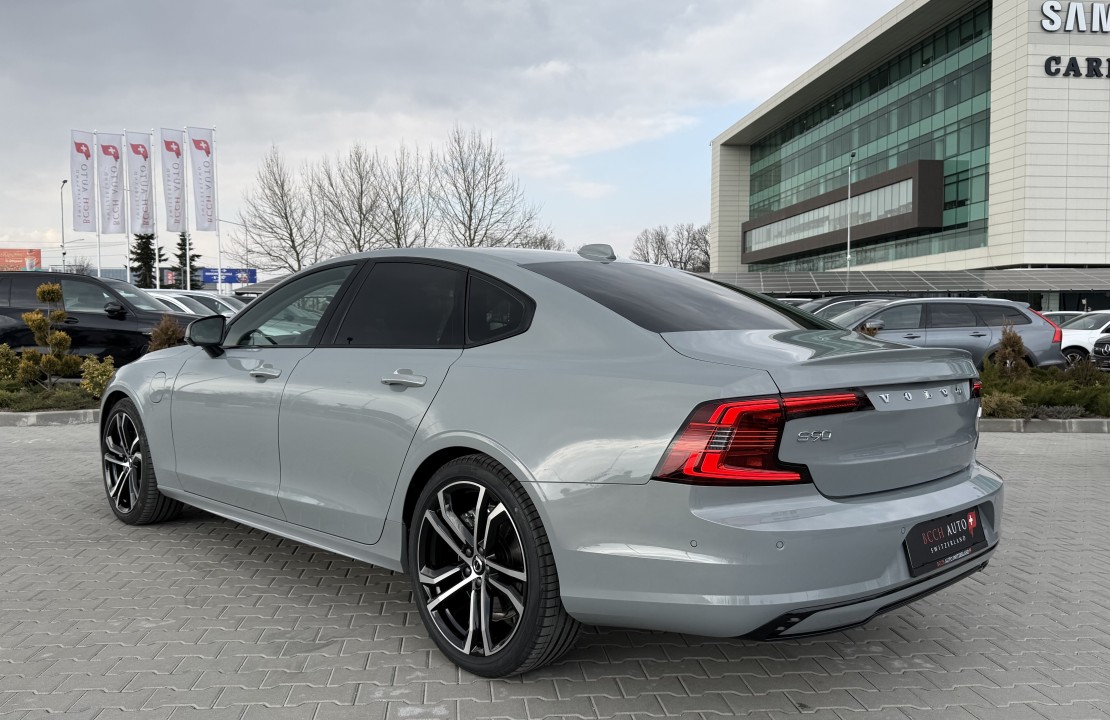 Volvo S90 Recharge T8 Ultimate Dark (5)