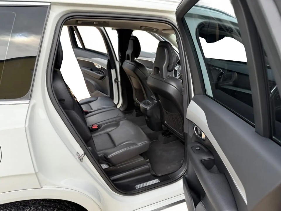 Volvo XC 90 B5 AWD Momentum Pro - foto 13
