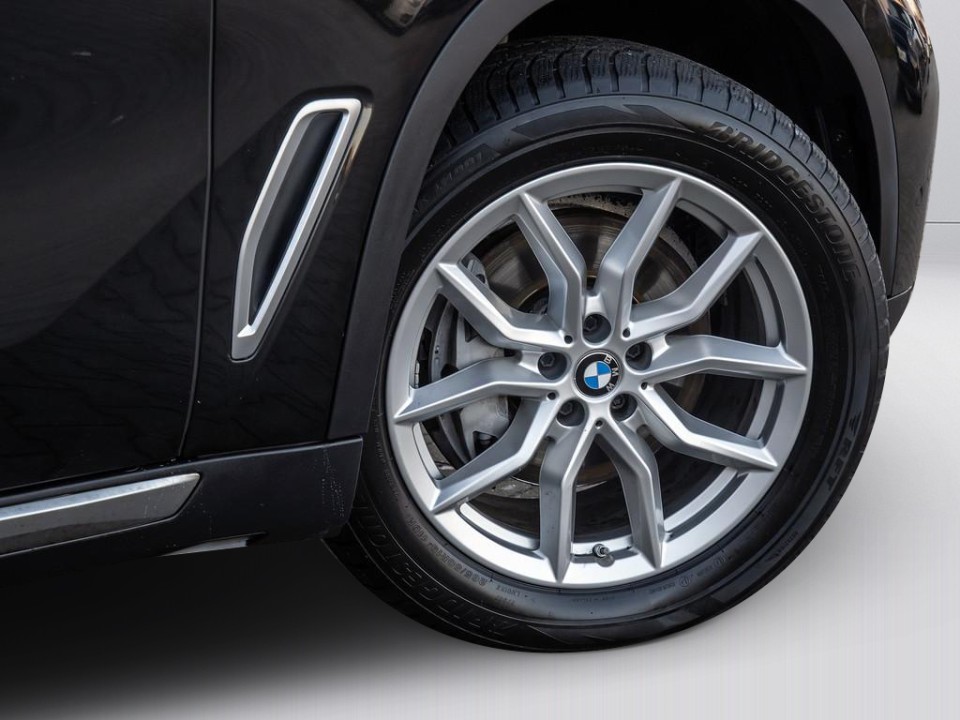 BMW X5 xDrive30d X-Line - foto 22