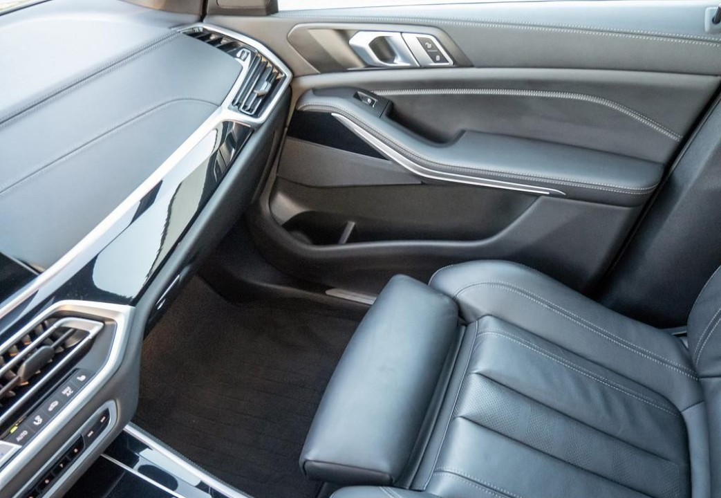 BMW X5 xDrive30d X-Line - foto 8