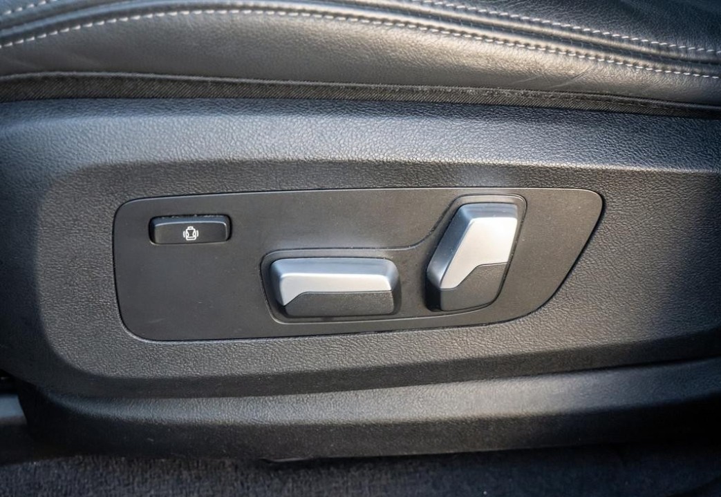 BMW X5 xDrive30d X-Line - foto 18