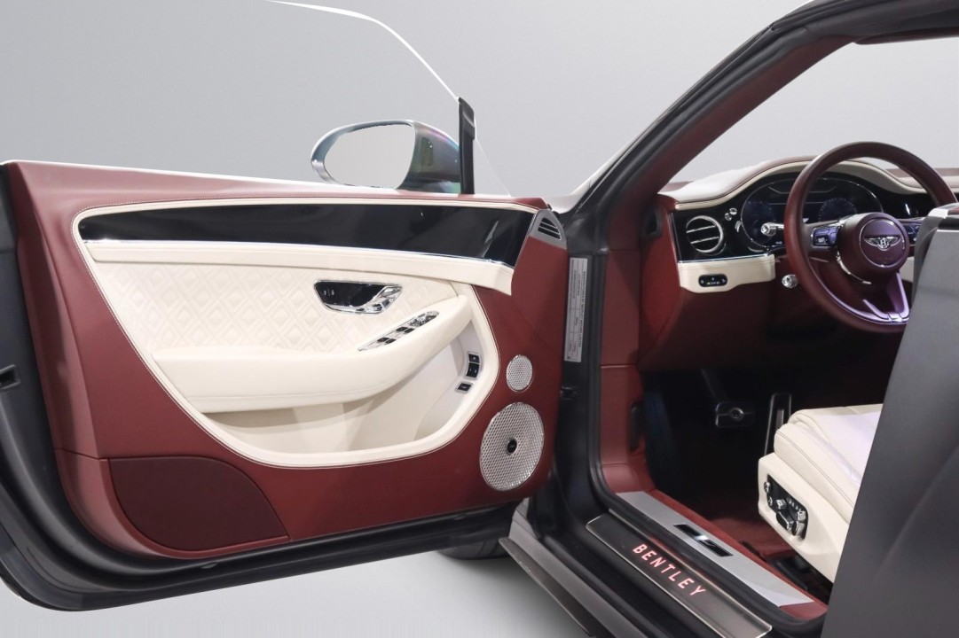 Bentley Continental GTC - foto 7