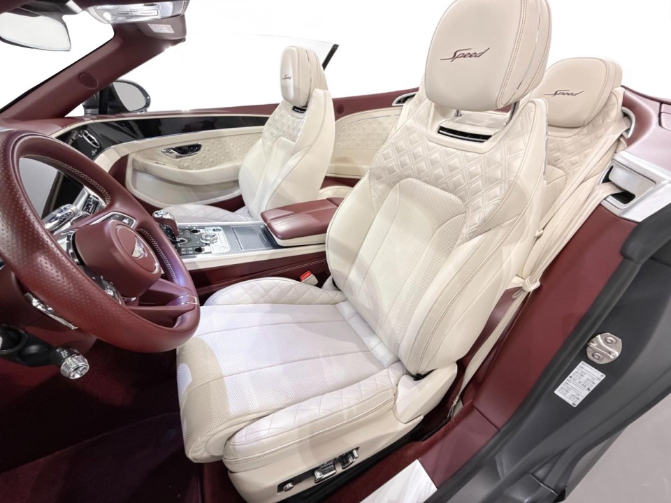 Bentley Continental GTC - foto 10