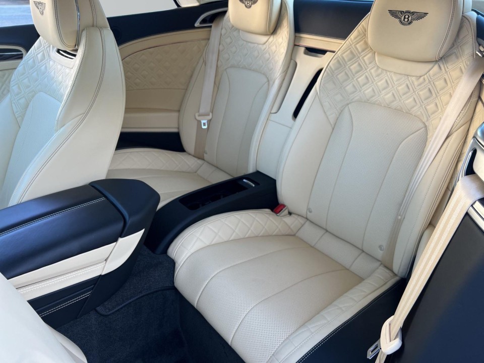Bentley Continental GTC - foto 9