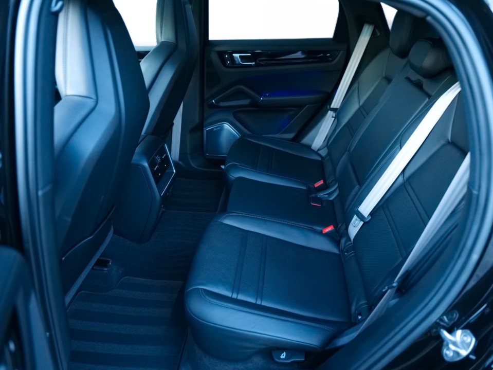 Porsche Cayenne Coupe E-Hybrid Platinum Edition - foto 26