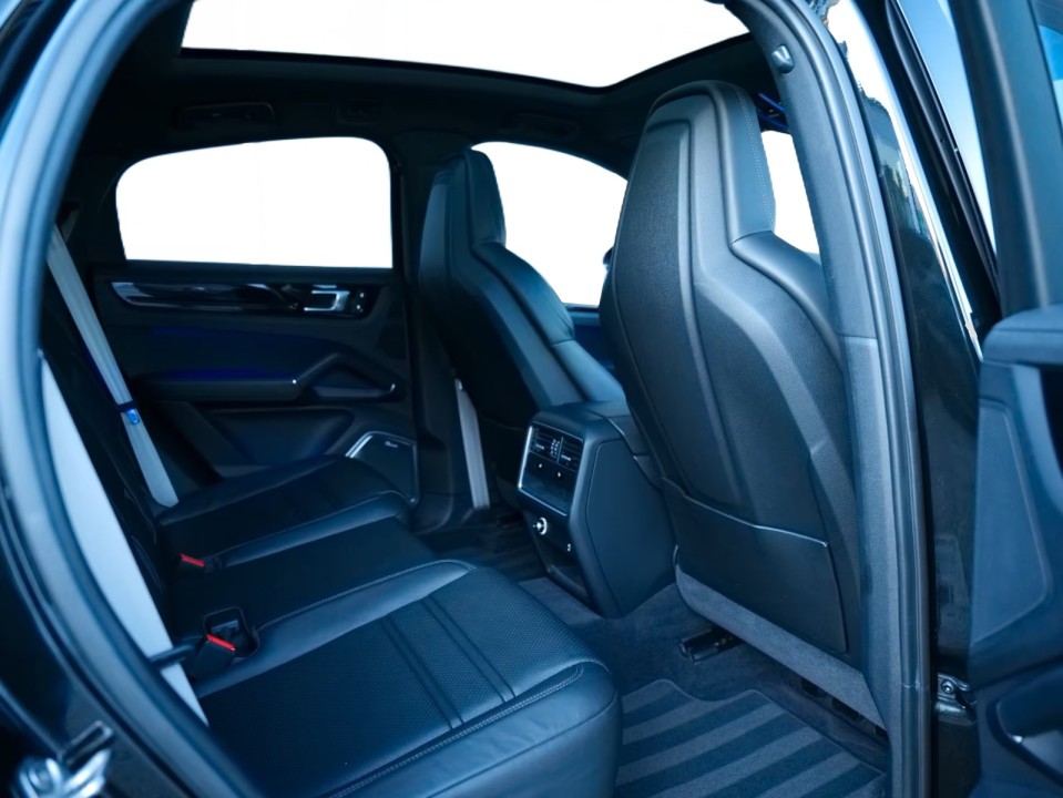 Porsche Cayenne Coupe E-Hybrid Platinum Edition - foto 25