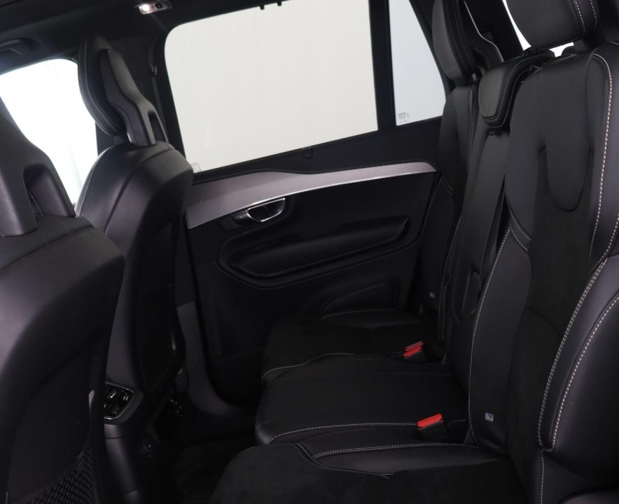 Volvo XC 90 T8 Recharge AWD R-Design - foto 10