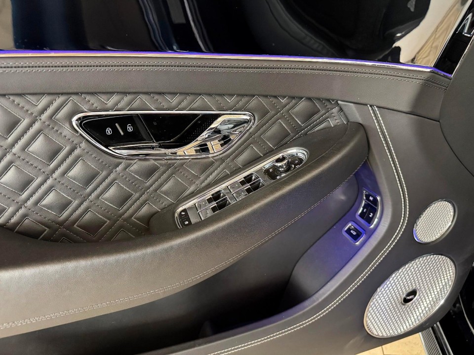 Bentley Continental GTC - foto 26