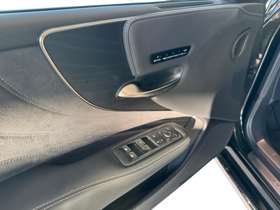 Lexus Seria LS Lexus Seria 500h Executive - foto 24