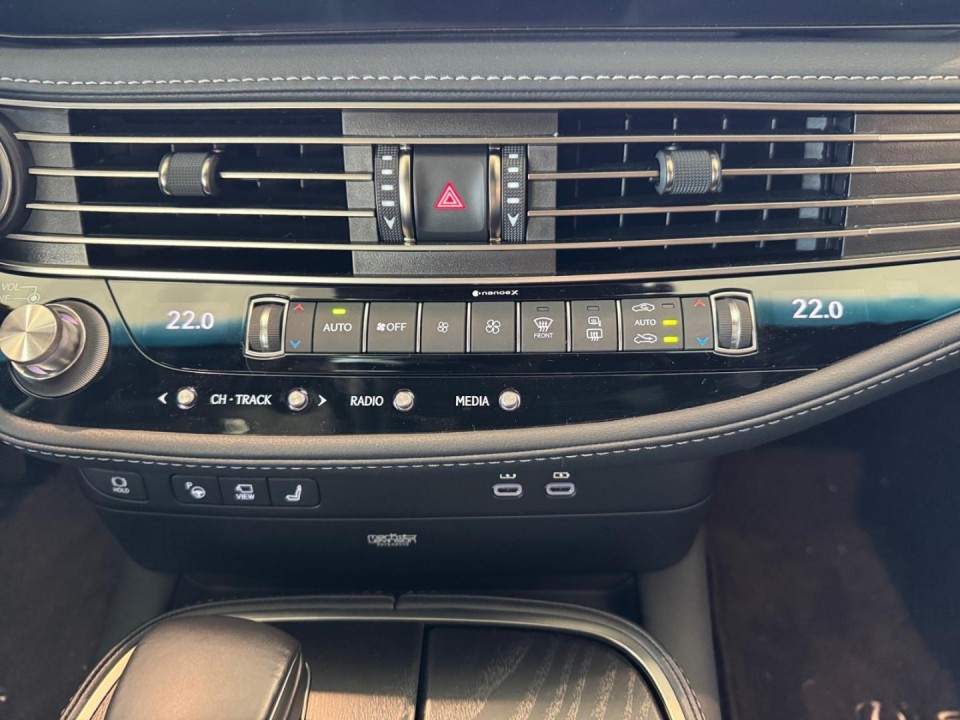 Lexus Seria LS Lexus Seria 500h Executive - foto 16