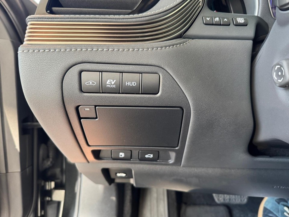 Lexus Seria LS Lexus Seria 500h Executive - foto 17