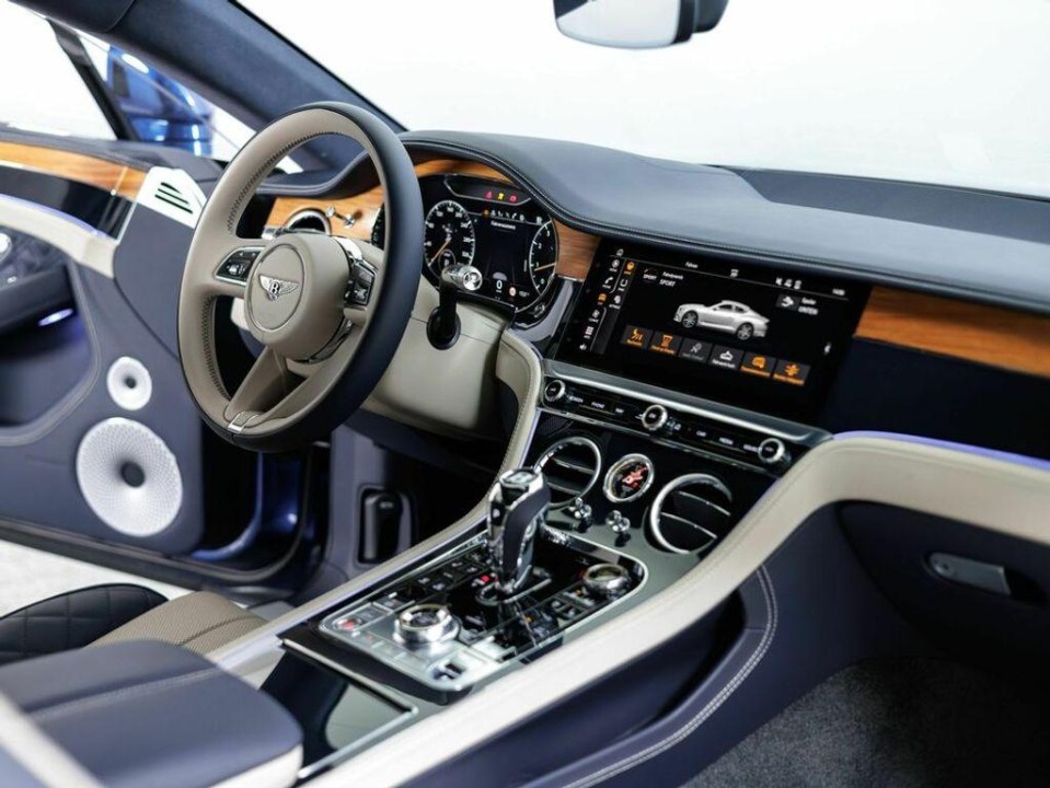 Bentley Continental GT Azure - foto 7