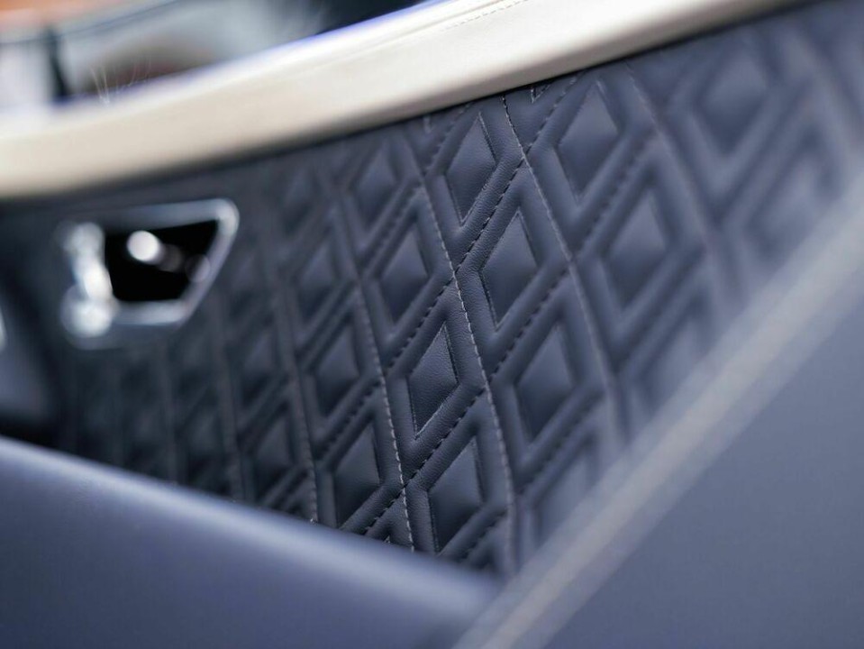 Bentley Continental GT Azure - foto 26