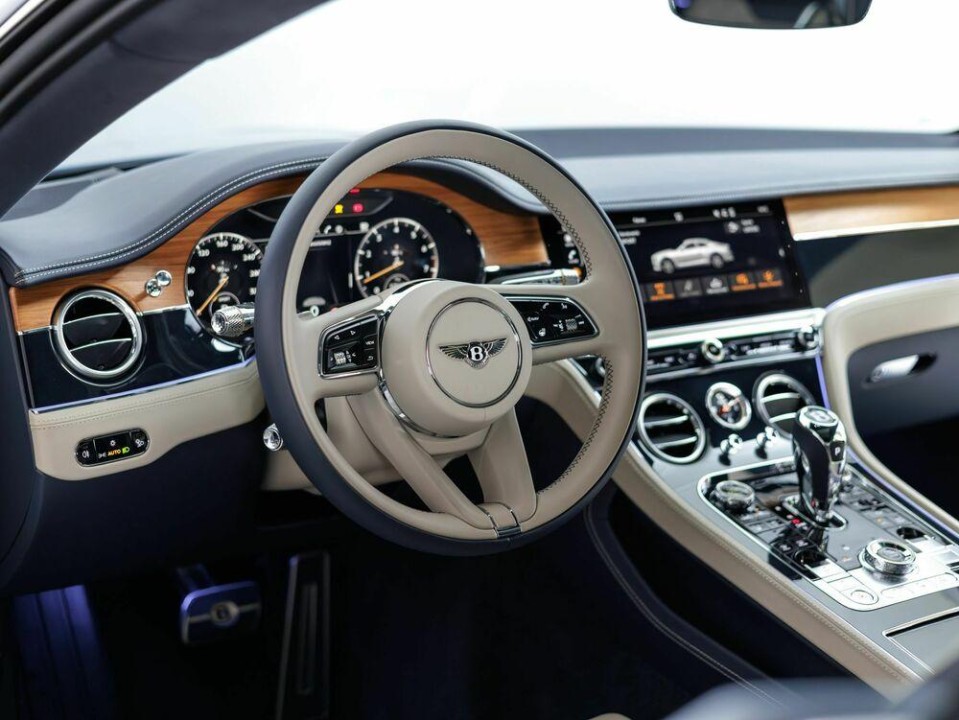 Bentley Continental GT Azure - foto 11