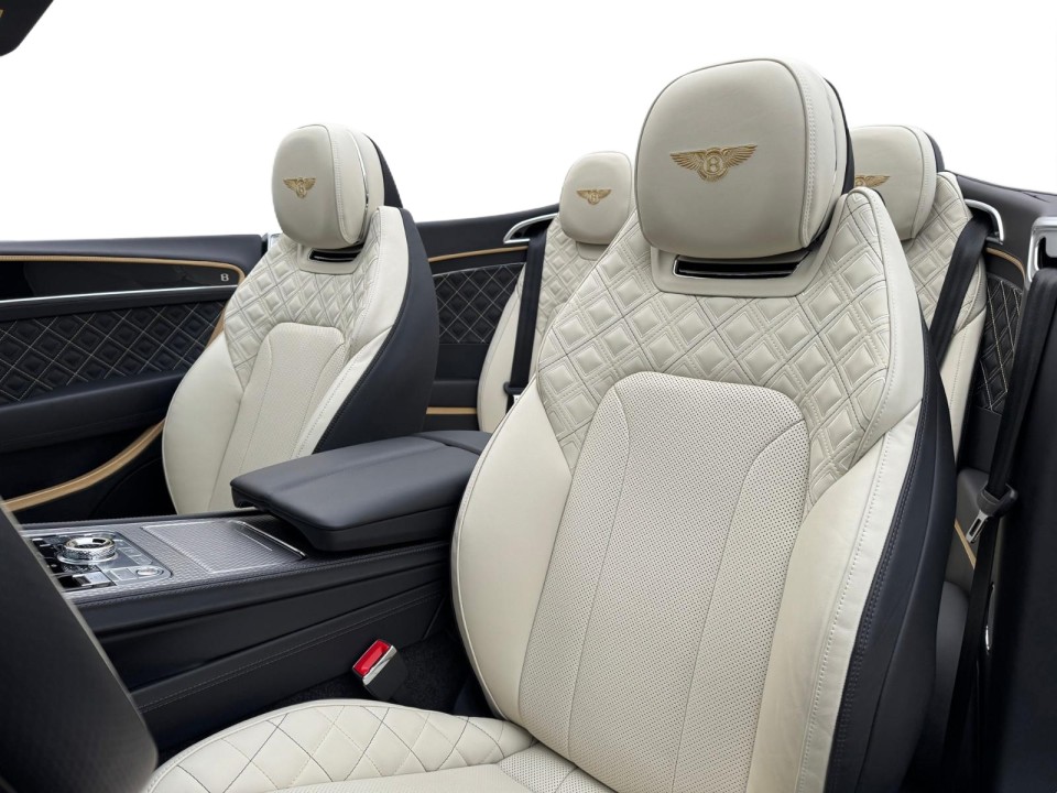 Bentley Continental GTC - foto 16