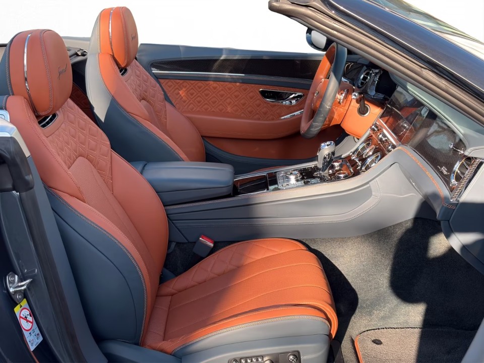 Bentley Continental GTC - foto 12