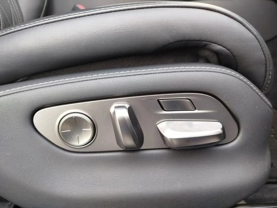 Lexus Seria LS 500h Executive - foto 40