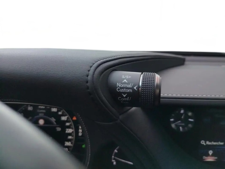 Lexus Seria LS 500h Executive - foto 16