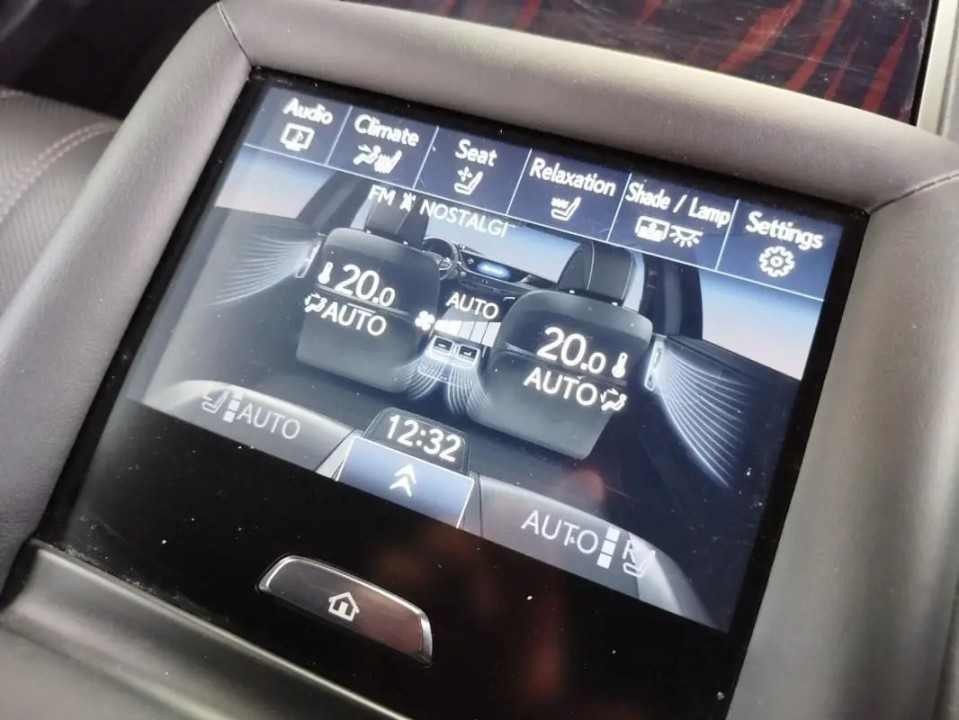 Lexus Seria LS 500h Executive - foto 23