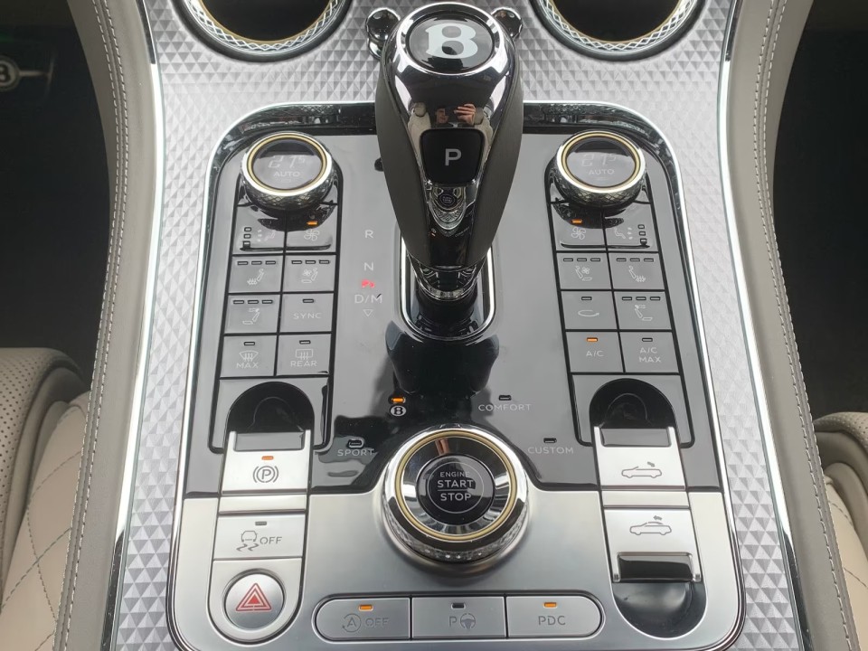 Bentley Continental GTC Mulliner - foto 17