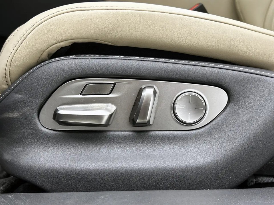 Lexus Seria LS 500 - foto 29