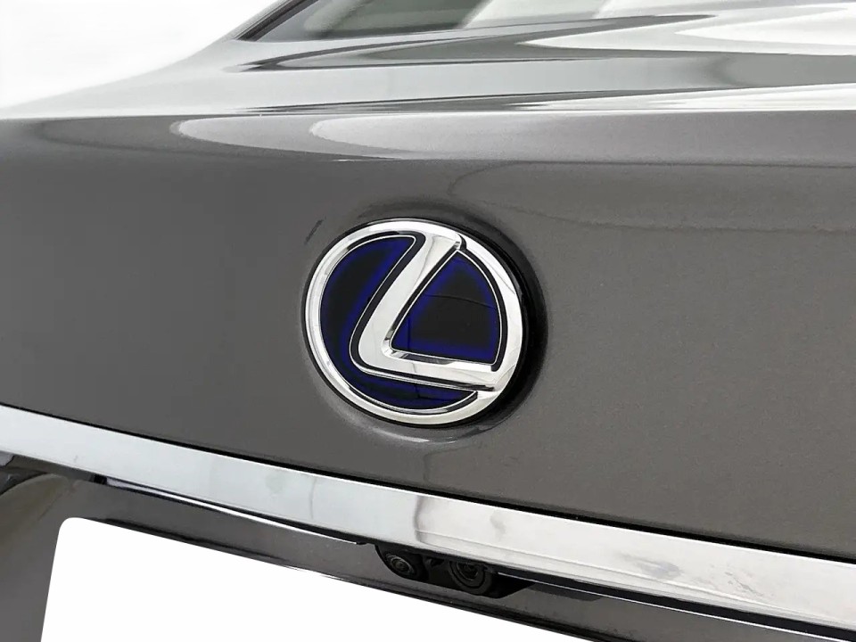 Lexus Seria LS 500 - foto 34