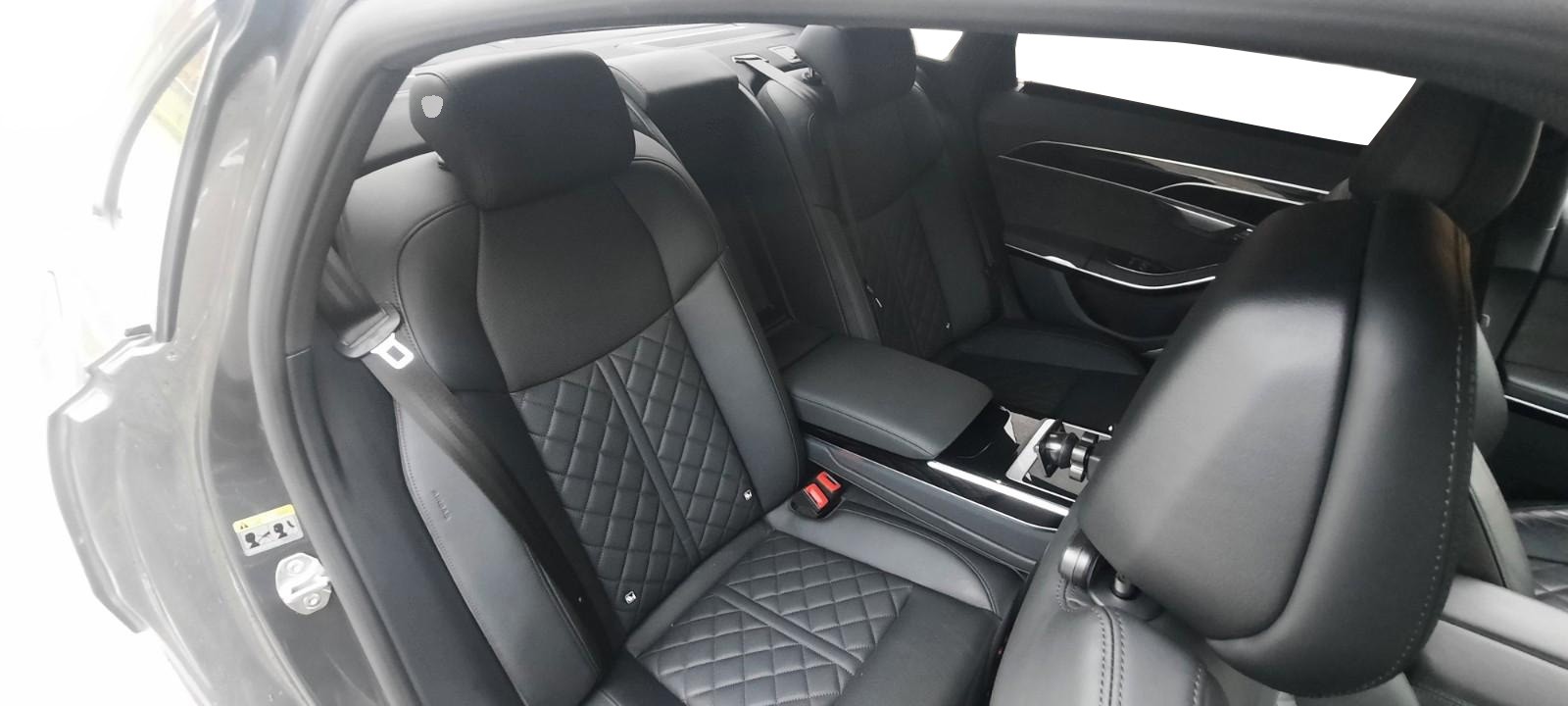 Audi S8 TFSI Quattro - foto 12