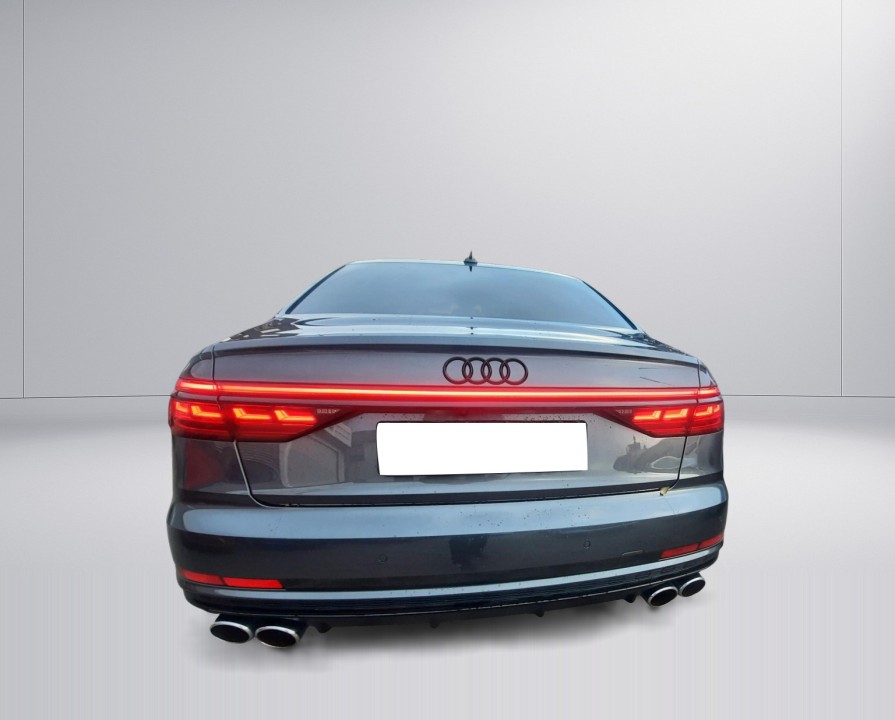 Audi S8 TFSI Quattro (4)