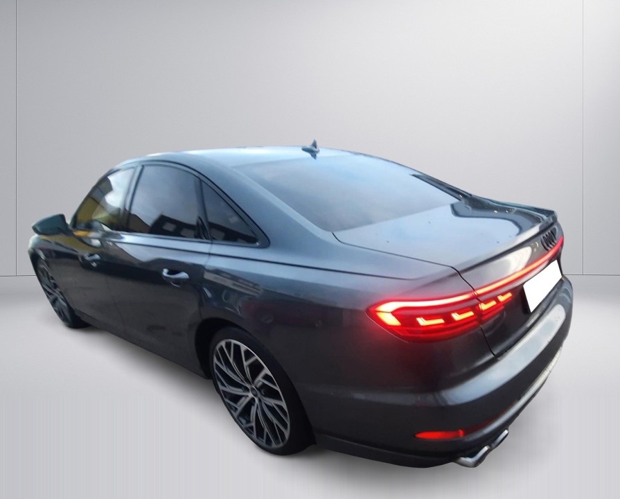 Audi S8 TFSI Quattro (5)