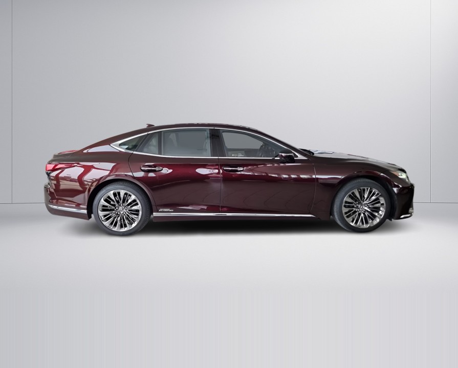 Lexus Seria LS 500h (2)