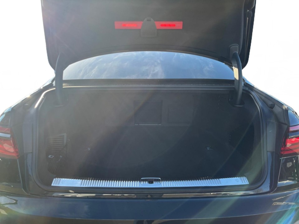Audi S8 TFSI quattro - foto 14