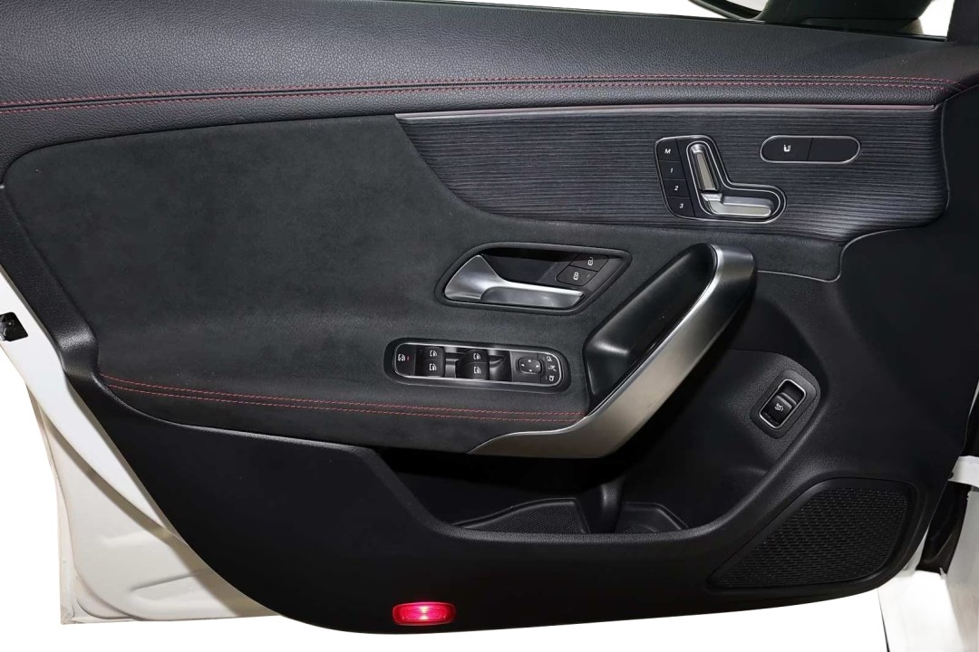 Mercedes-Benz CLA AMG 45 4MATIC - foto 11