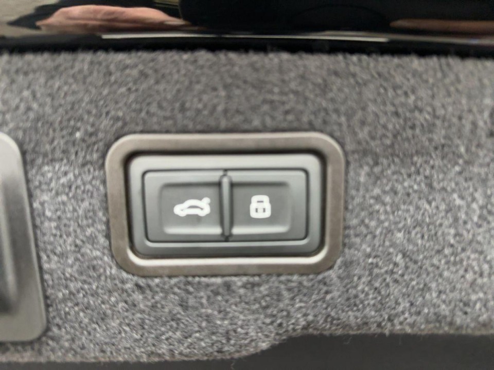 Audi S8 TFSI quattro - foto 11