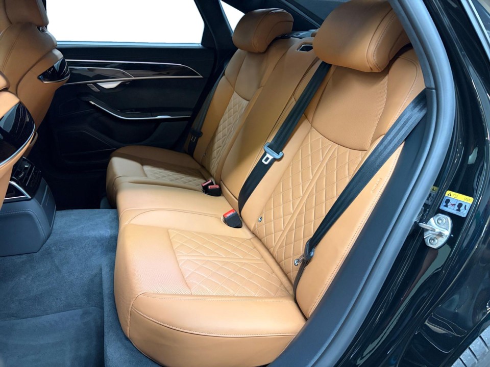 Audi S8 TFSI quattro (4)