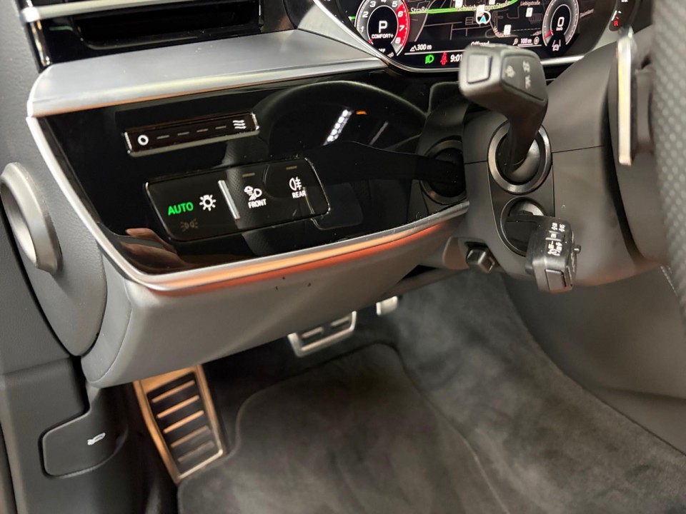 Audi S8 TFSI quattro - foto 8