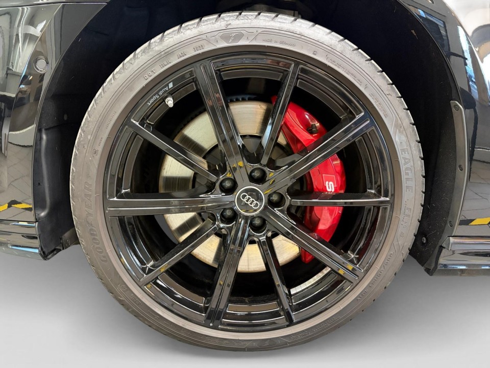 Audi S8 TFSI quattro - foto 11