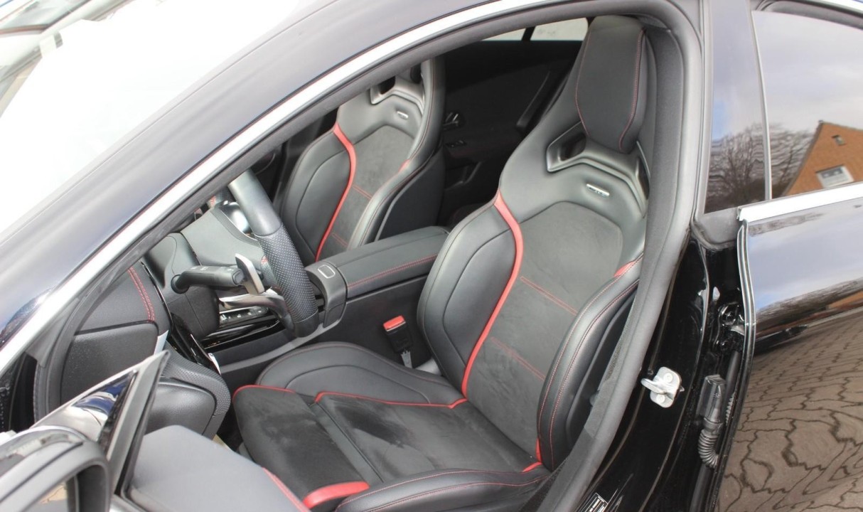 Mercedes-Benz CLA AMG 35 4MATIC - foto 8