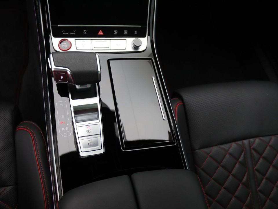 Audi S8 TFSI quattro - foto 12