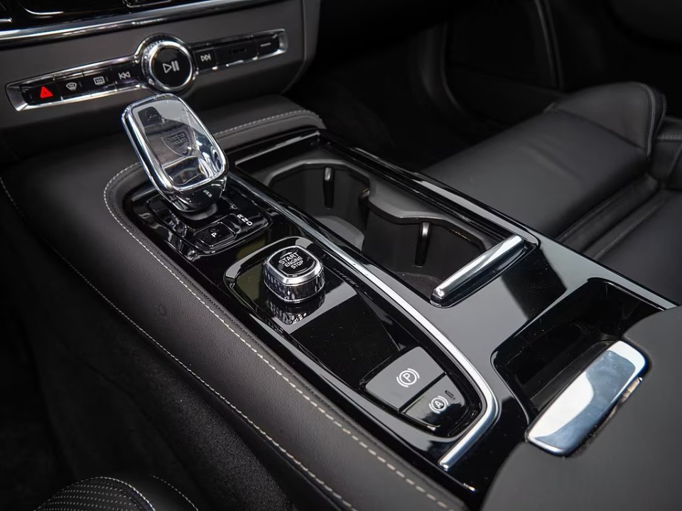 Volvo S90 T8 Recharge AWD Ultimate Dark - foto 11