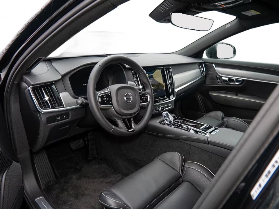 Volvo S90 T8 Recharge AWD Ultimate Dark (5)