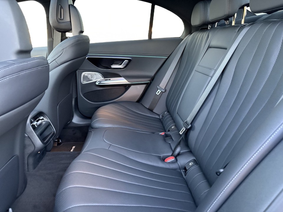 Mercedes-Benz E 450d 4MATIC AMG Line - foto 9