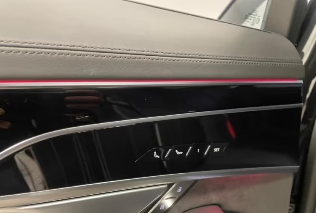 Audi S8 TFSIQuattro - foto 13